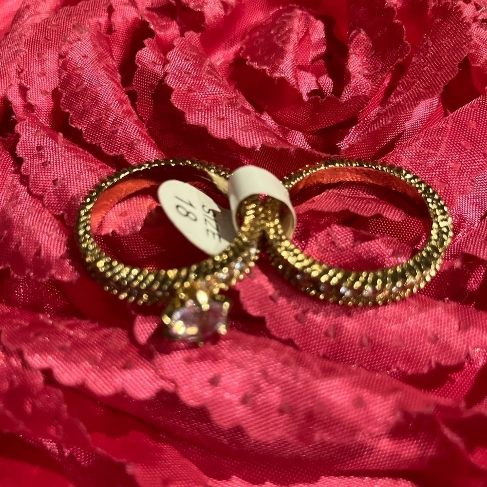 Gold Rhinestone Rings - Picture 7 of 7